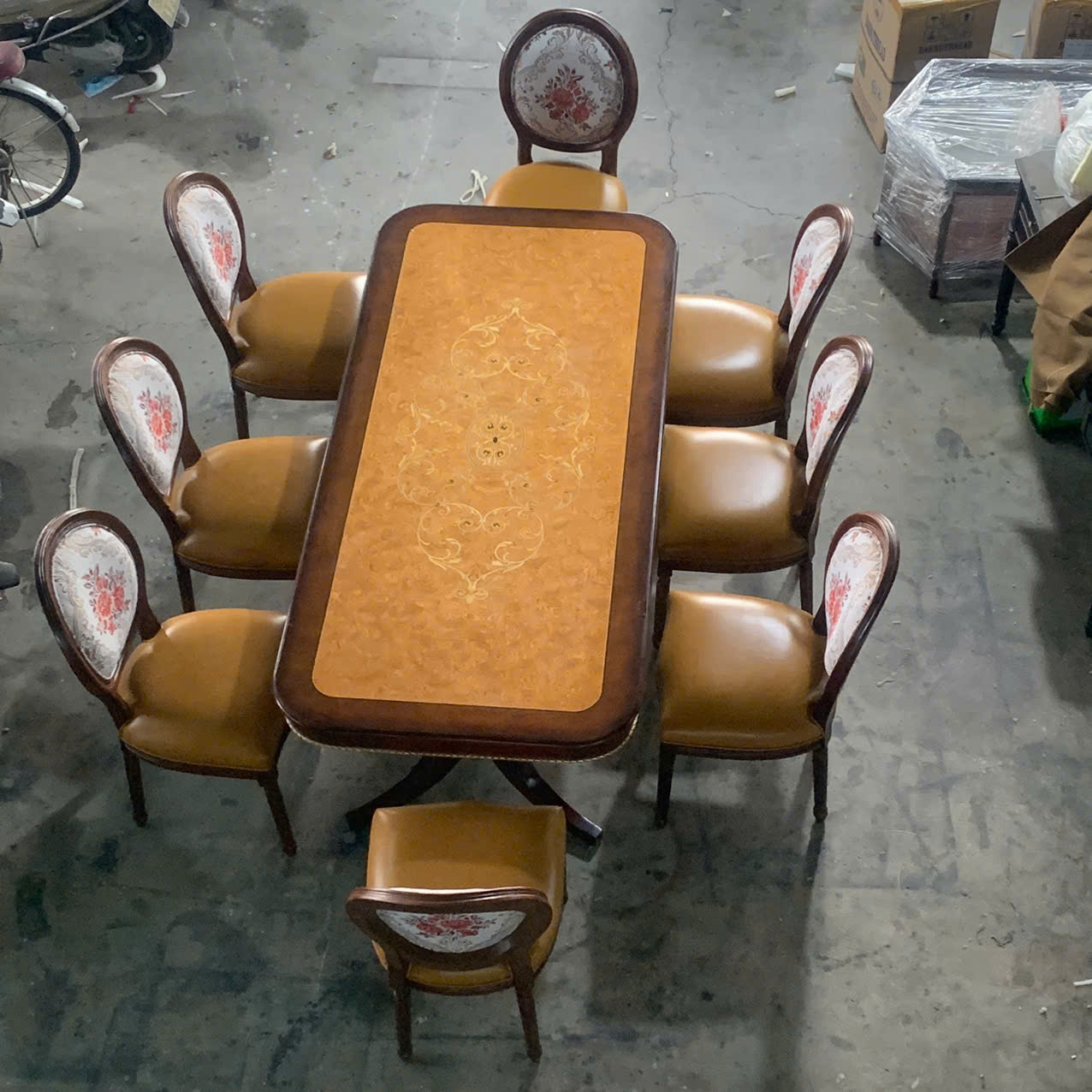 bo-ban-an-co-dien-phong-cach-wiliam-iv